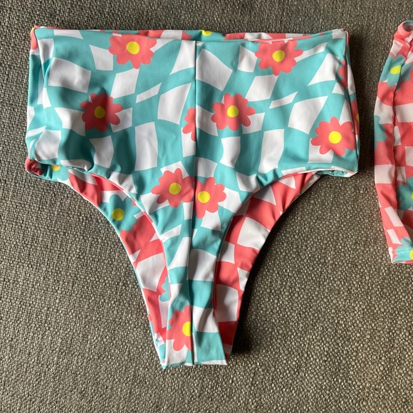 Freedom Rave Wear 5 piece outfit set - Picture 4 of 4